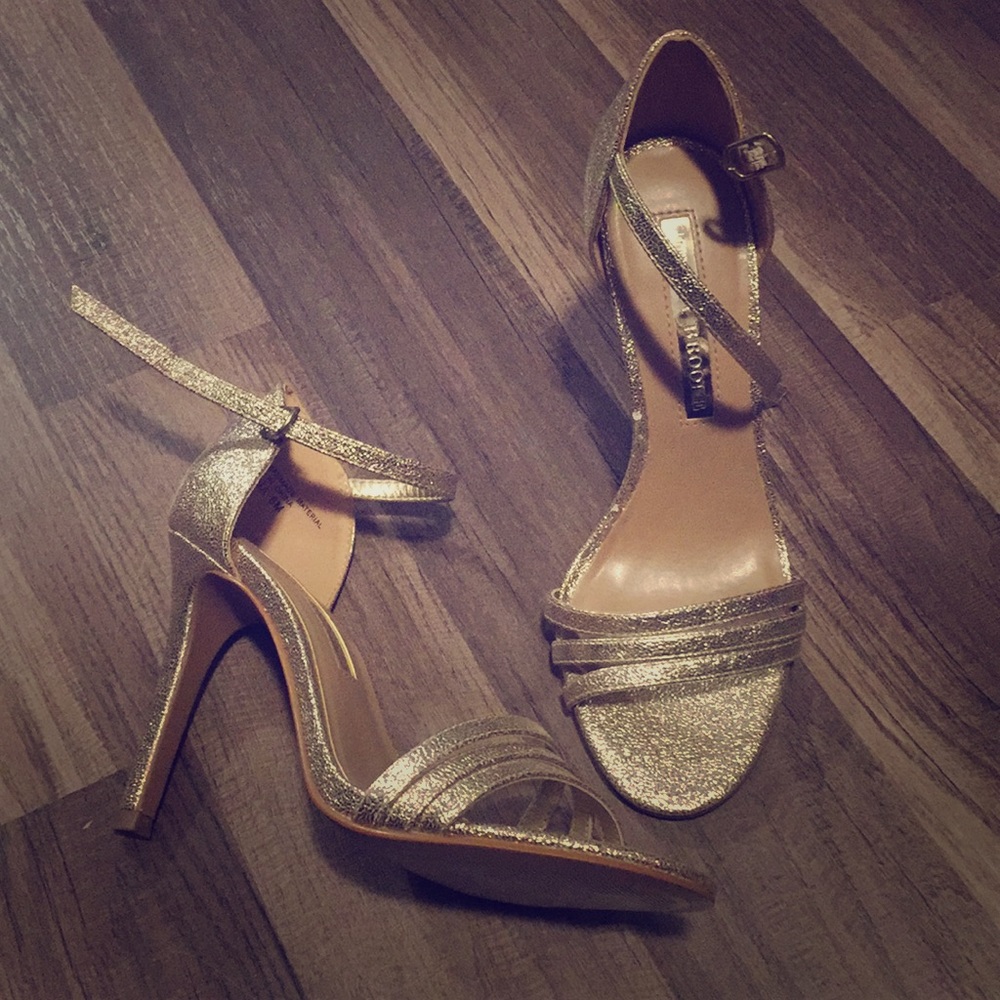 Audrey Brooke gold heels
